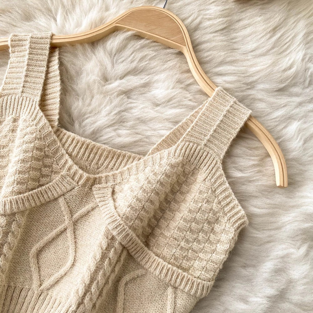 Cyra Premium Woolen Sweater Set