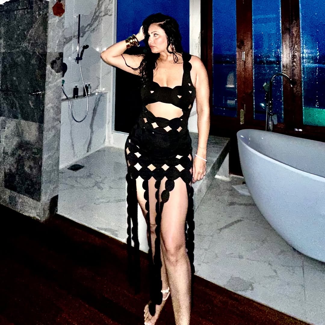 Jamey Luxe Resortwear Coverup In Black