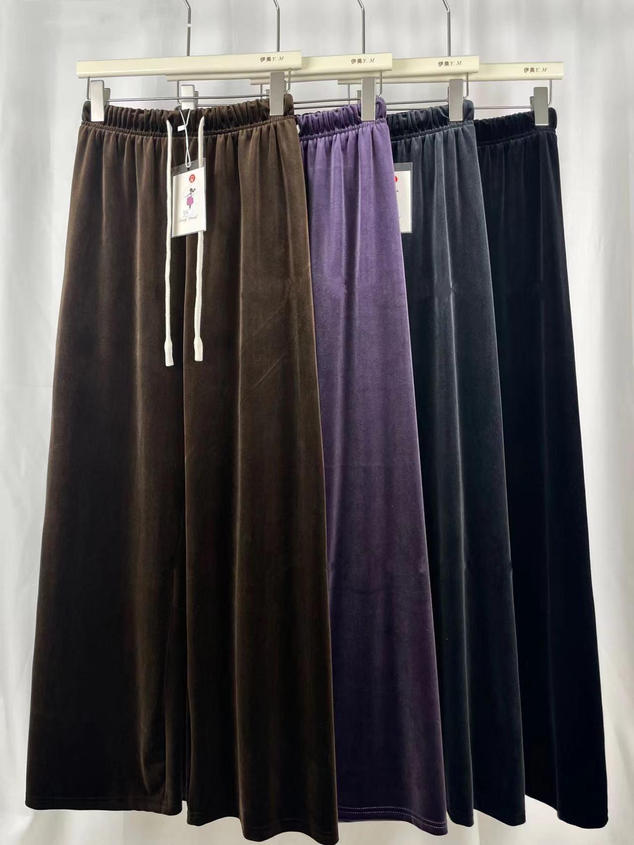 Gerardo Wide Leg Velvet Pants In Purple