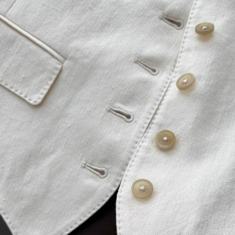 Brizo Statement Vest Suit With Pants In Beige