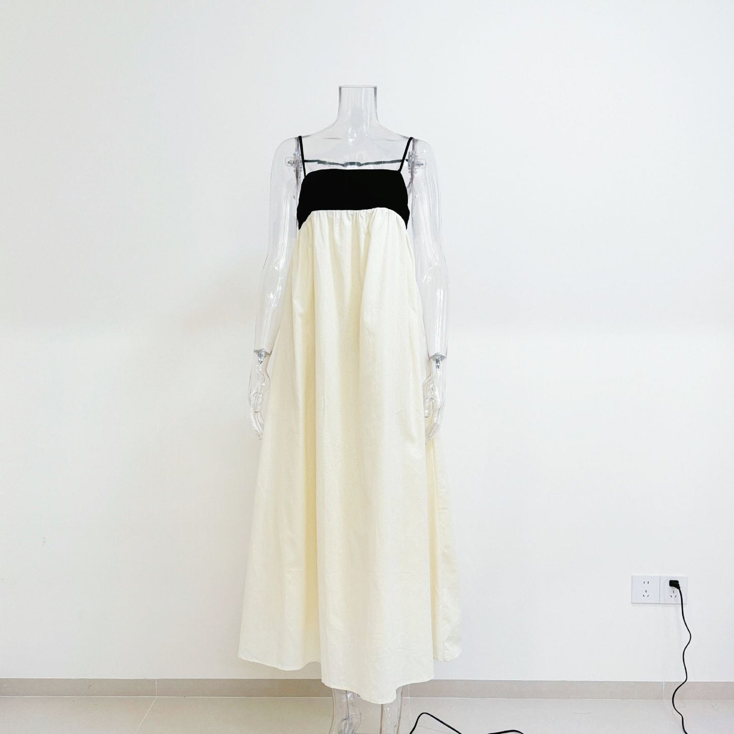 Milla Summer Holiday Midi Dress In Ivory