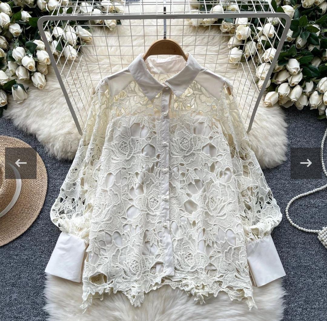 Pilbury Luxury Lace Blouse In Beige