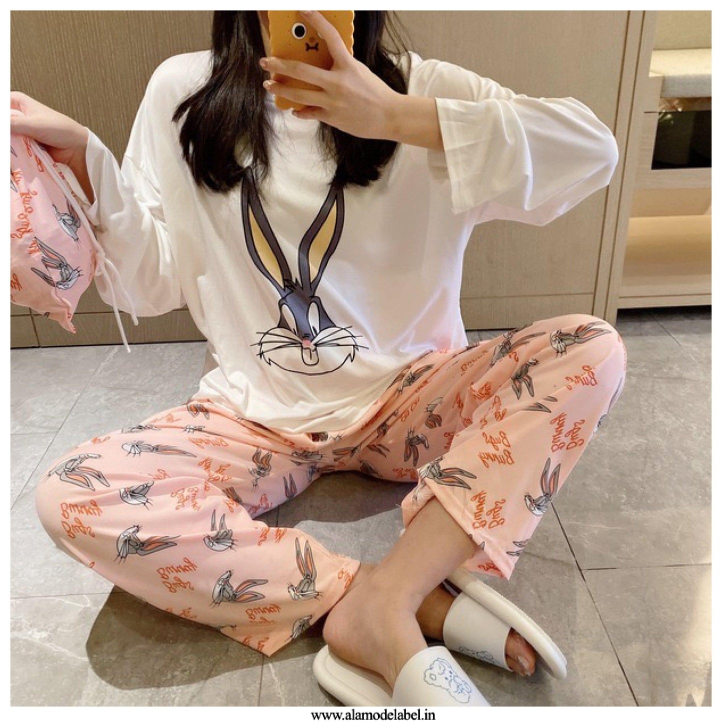 Iris Set of Cotton Nightsuit with Bag In Peach