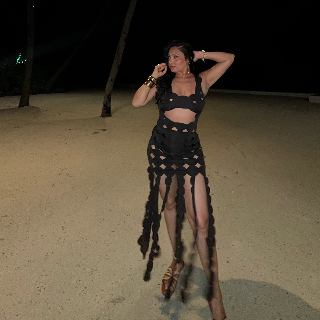 Jamey Luxe Resortwear Coverup In Black