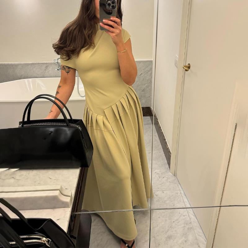 Sereia Statement Pleated Holiday Dress In Pista Green