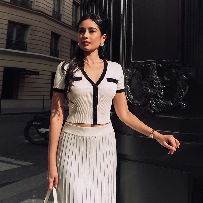 Soria Luxe Soft Knit Coord Set- Set Of Skirt And Top In Off White