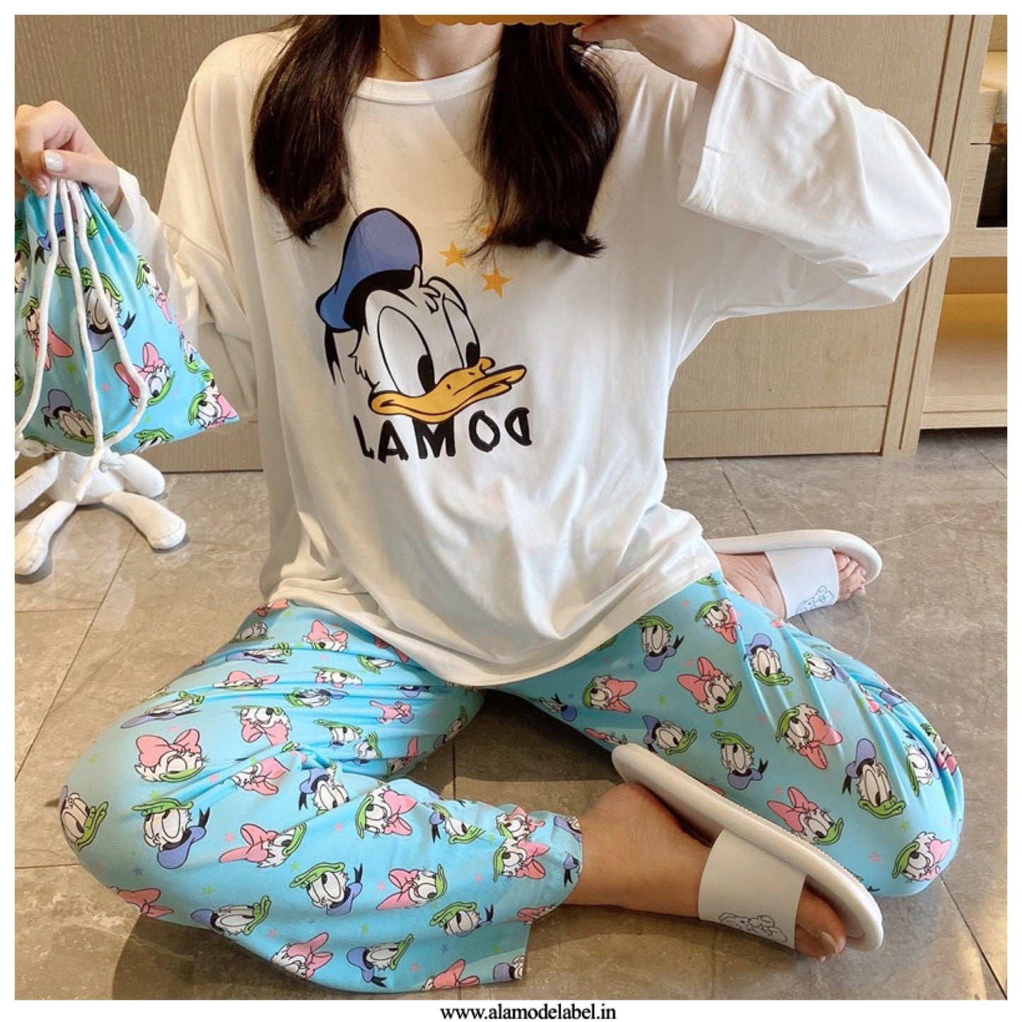 Iris Set of Cotton Nightsuit with Bag In Turquoise